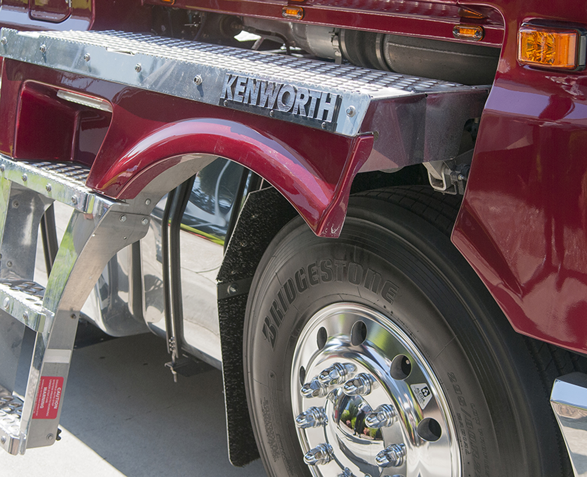 Long Load Rear Driver Prime movers revving up for long-haul duel - OwnerDriver
