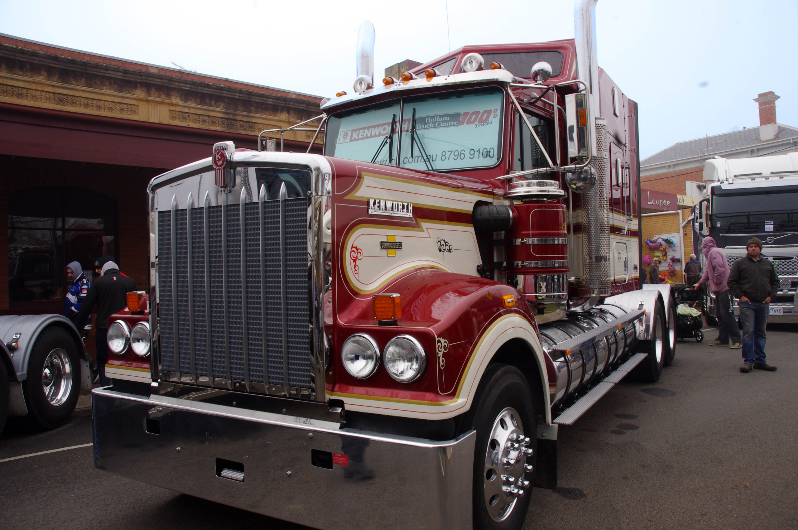 Kenworth 900 Legend makes surprise visit to Alexandra | News