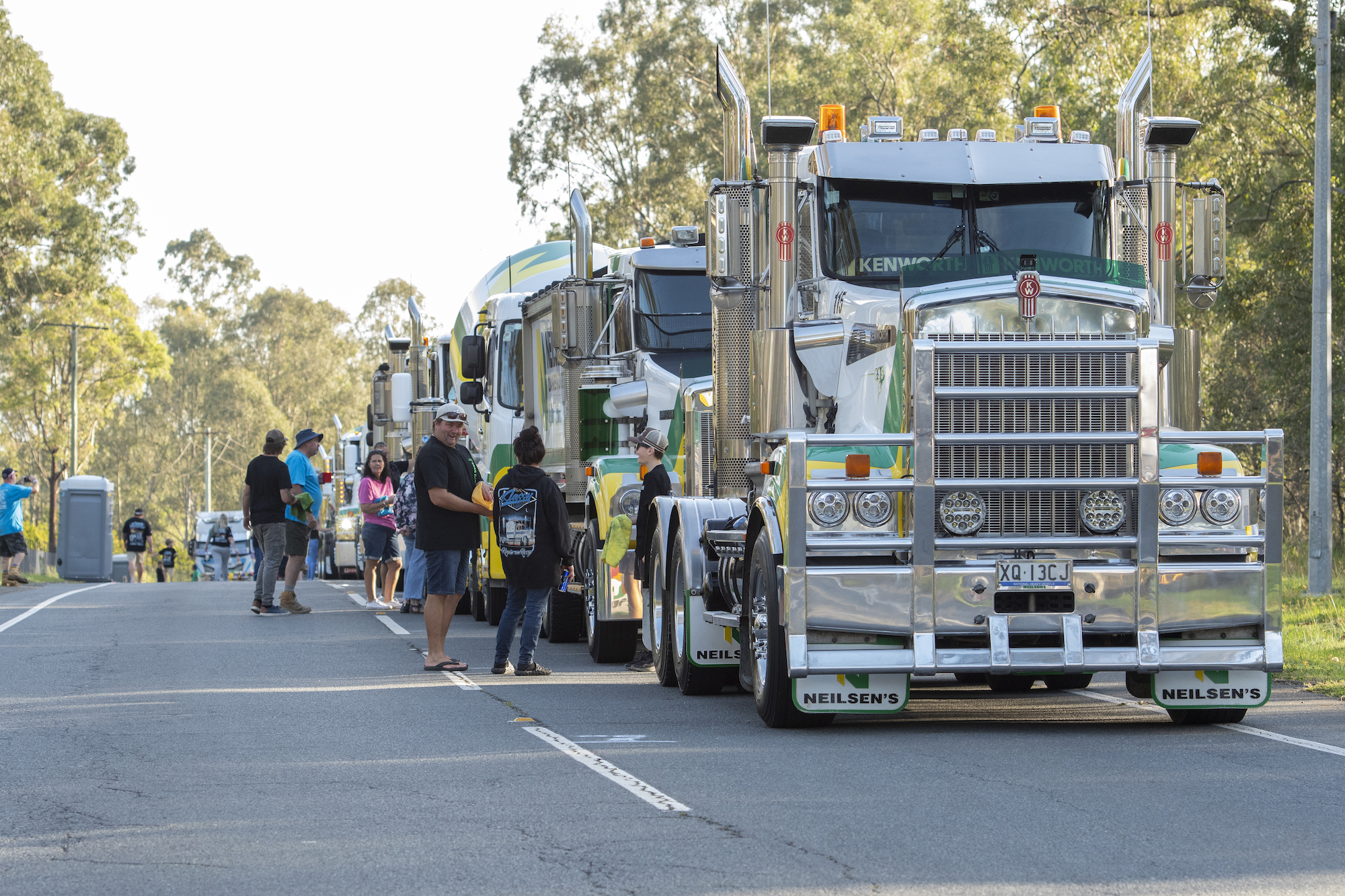 Convoy Run Annual convoy sees thousands of trucks run for the kids - OwnerDriver