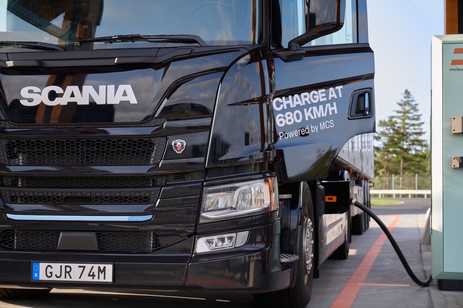 Scania completes historic bi-directional electric truck charging system demonstration